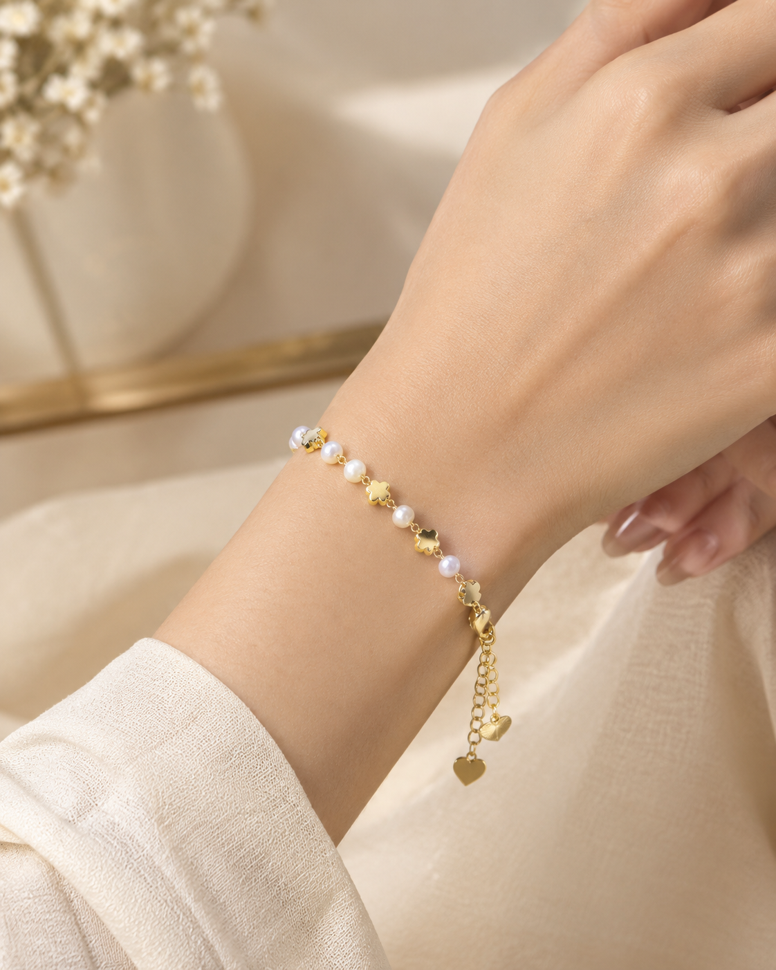 Luna Pearl Bloom Bracelet