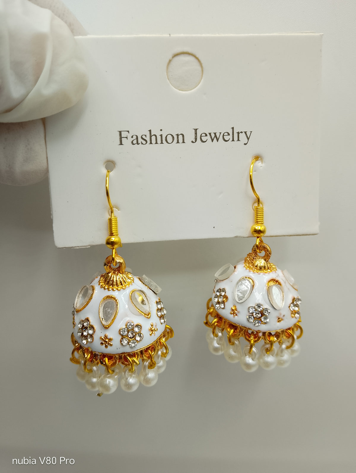 Noor-e-Mehfil Jhumka – Emerald Meenakari & Pearl Drop