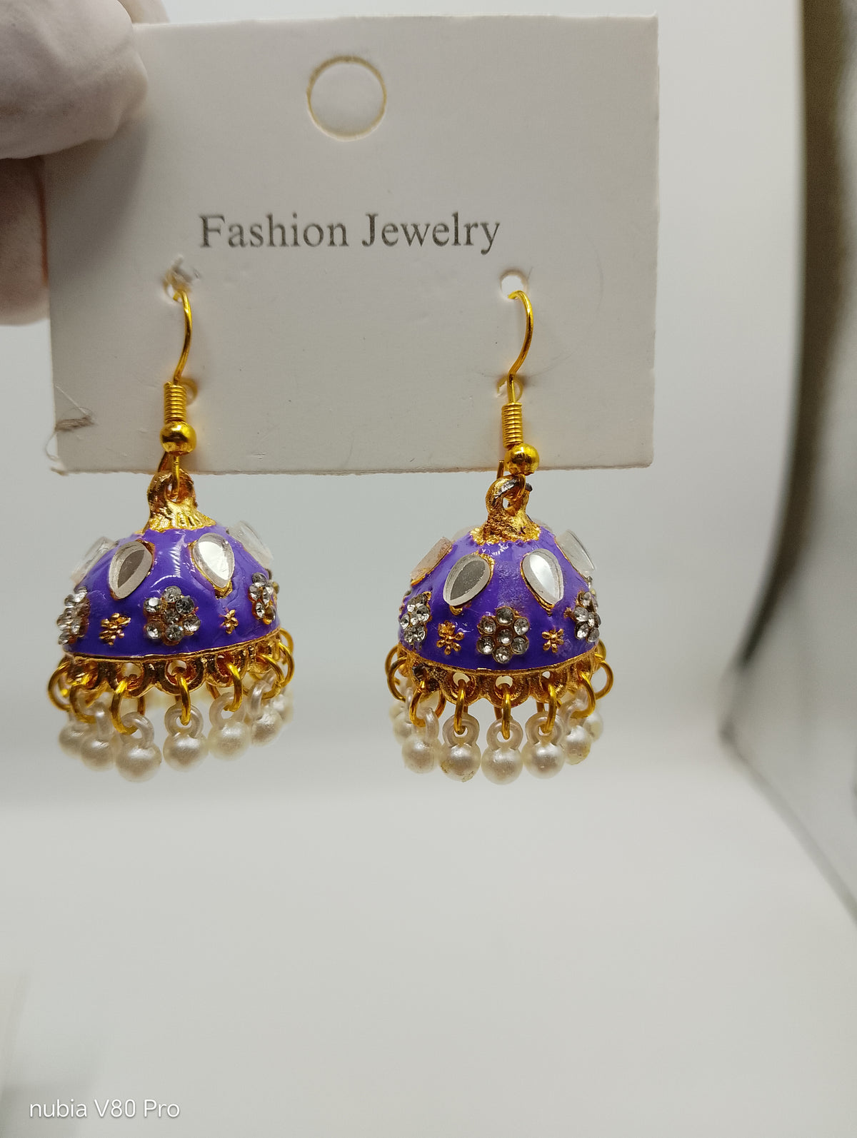 Noor-e-Mehfil Jhumka – Emerald Meenakari & Pearl Drop