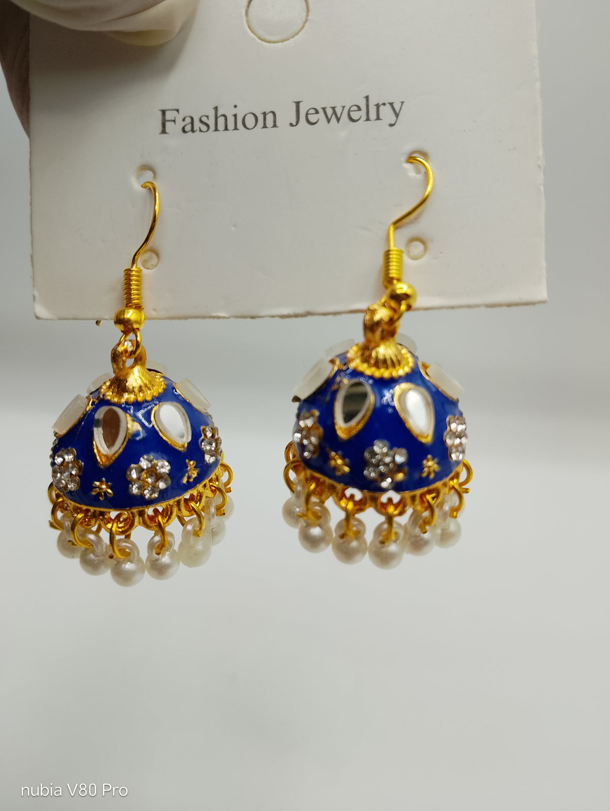 Noor-e-Mehfil Jhumka – Emerald Meenakari & Pearl Drop