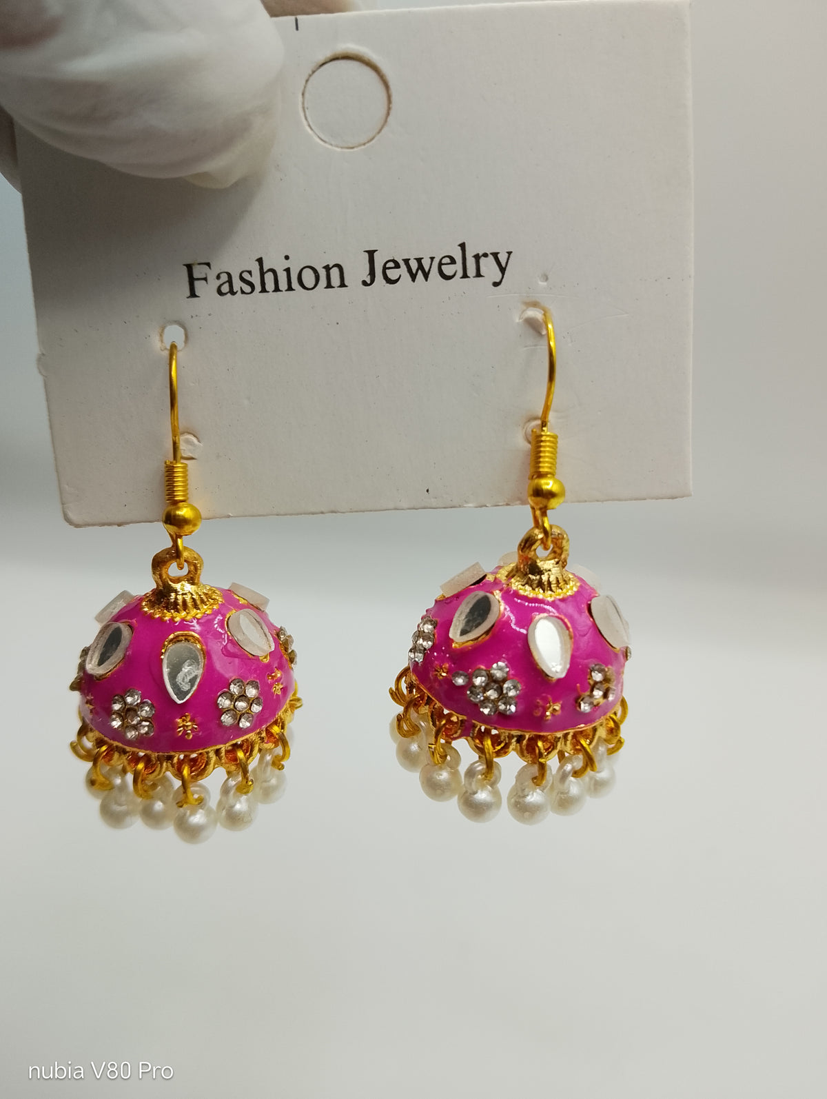 Noor-e-Mehfil Jhumka – Emerald Meenakari & Pearl Drop