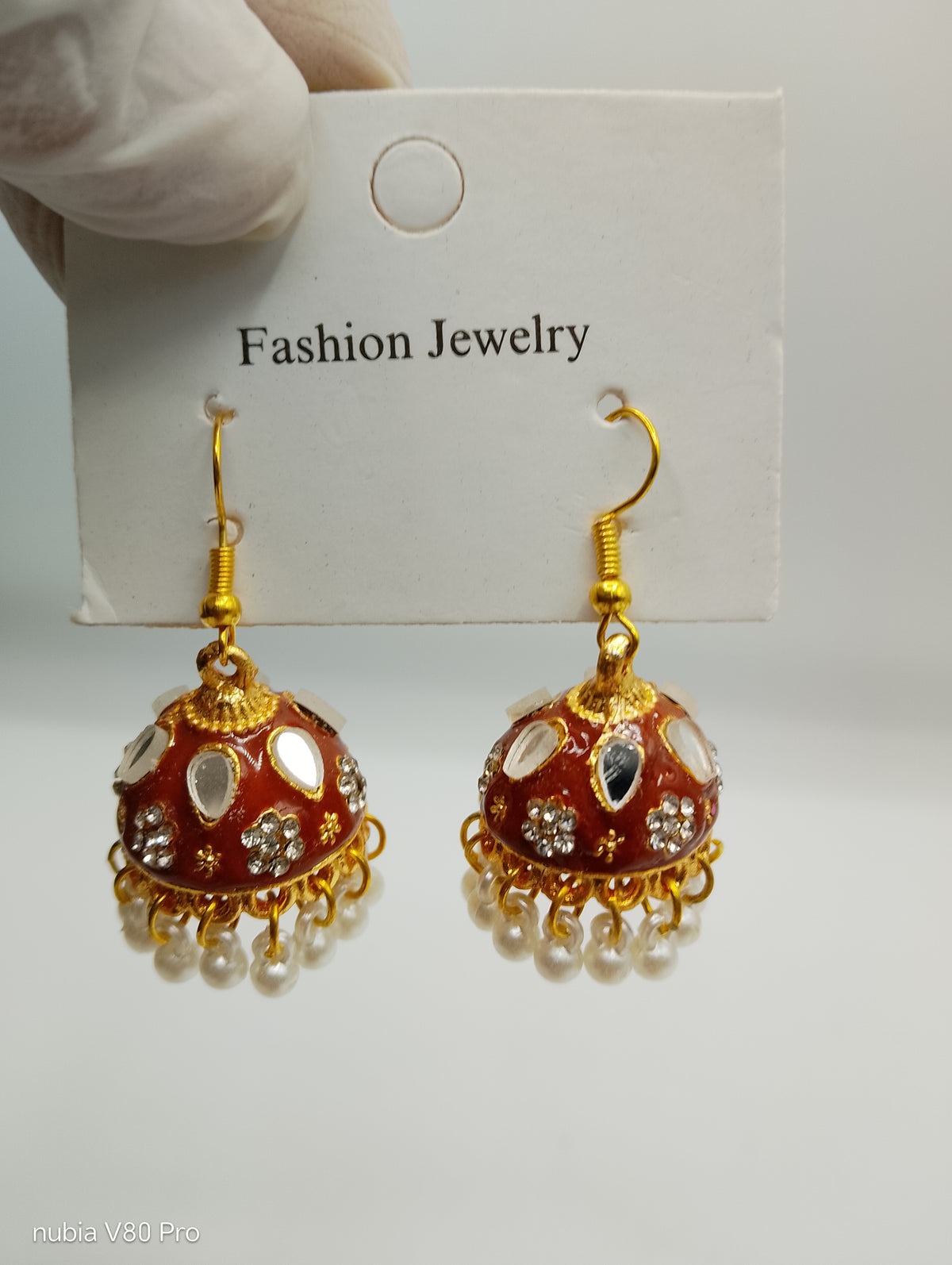 Noor-e-Mehfil Jhumka – Emerald Meenakari & Pearl Drop