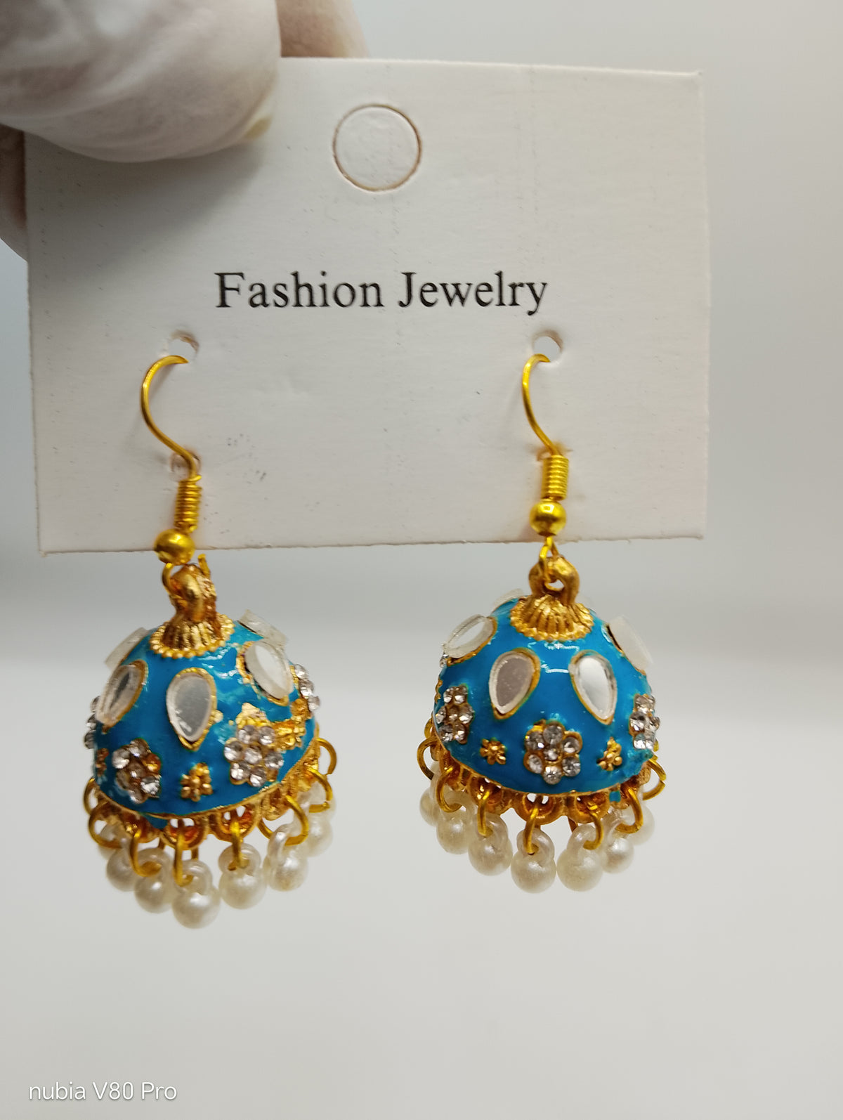 Noor-e-Mehfil Jhumka – Emerald Meenakari & Pearl Drop