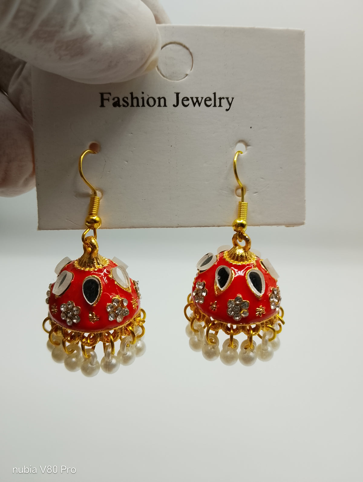 Noor-e-Mehfil Jhumka – Emerald Meenakari & Pearl Drop