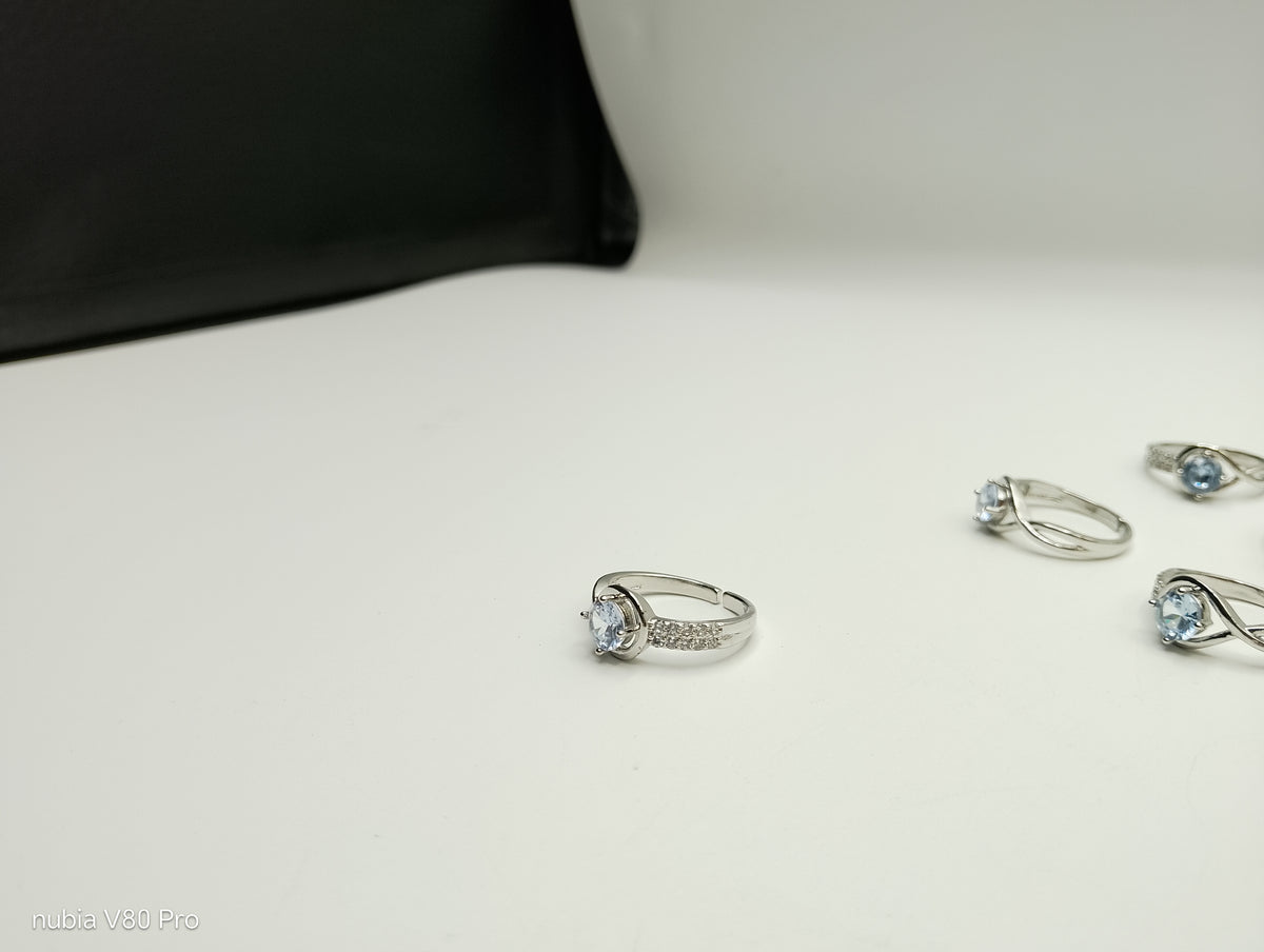 Celestia Loop Ring