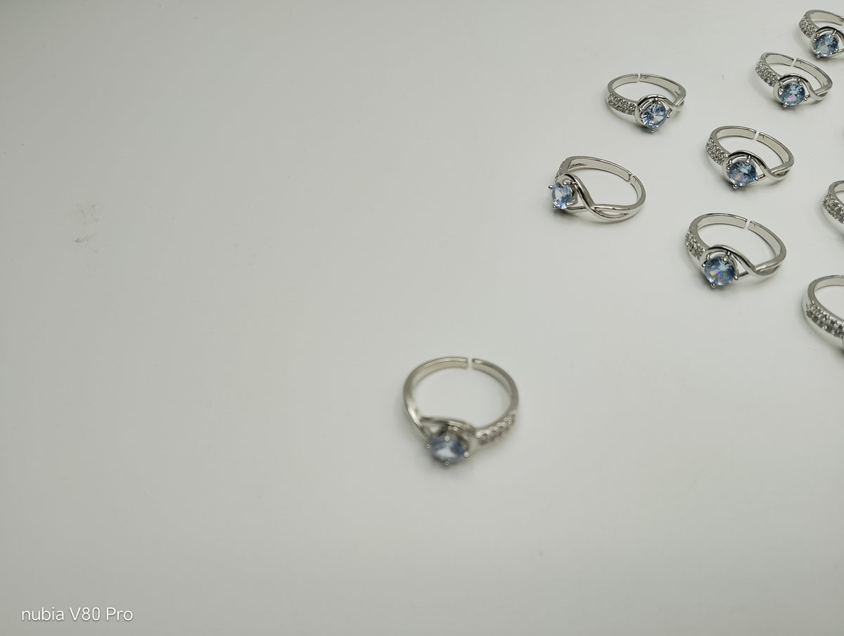 Celestia Loop Ring